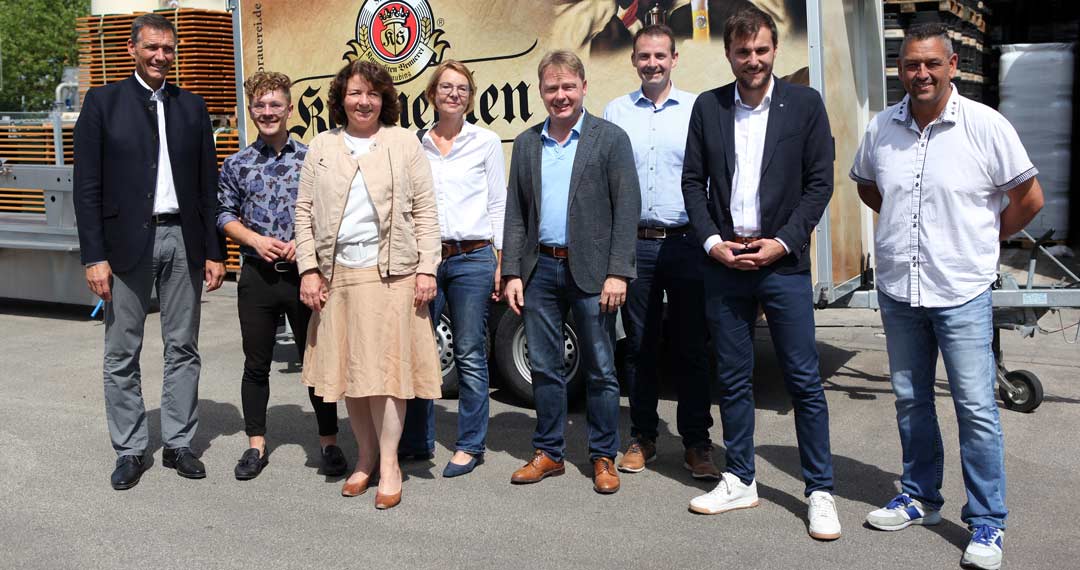 SPD-Landtagsabgeordnete Ruth Müller besuchte mit weiteren SPD-Vertretern die Karmelitenbrauerei in Straubing (Foto: Thomas Gärtner)