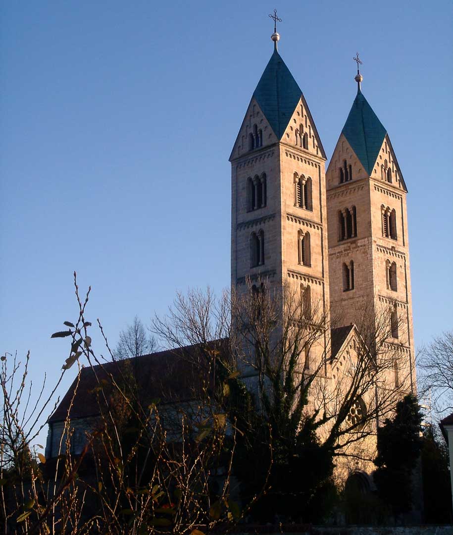 Die Kirche und Basilik Sankt Peter in Straubing (Foto: Wilfried Schaffrath/Amt für Tourismus der Stadt Straubing)