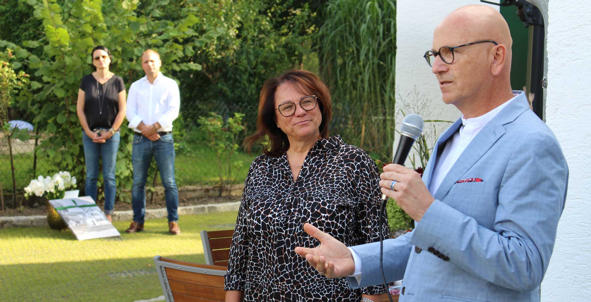 Carola Nier mit 1.Bürgermeister Dr. Uwe Brandl (Foto: Ingo Knott/Stadt Abensberg)