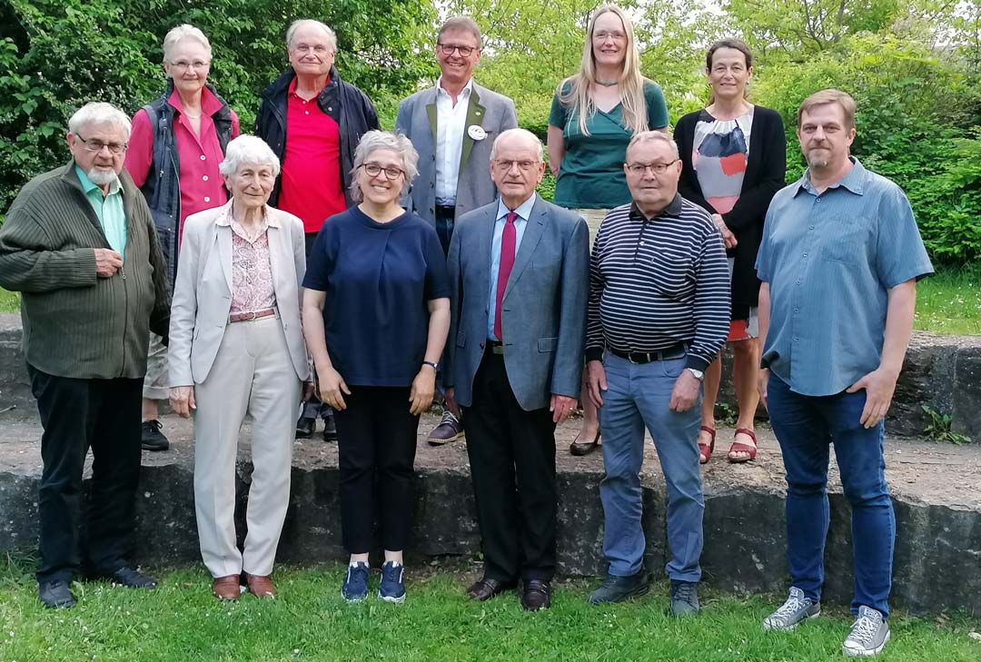 Die Vorstandschaft des Vereins "Freunde des Donau-Gymnasium Kelheim" (Foto: Freunde des Donau-Gymnasium Kelheim)